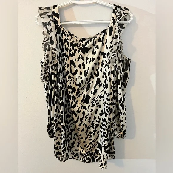 Hot in Hollywood top size 1X - Picture 6 of 7